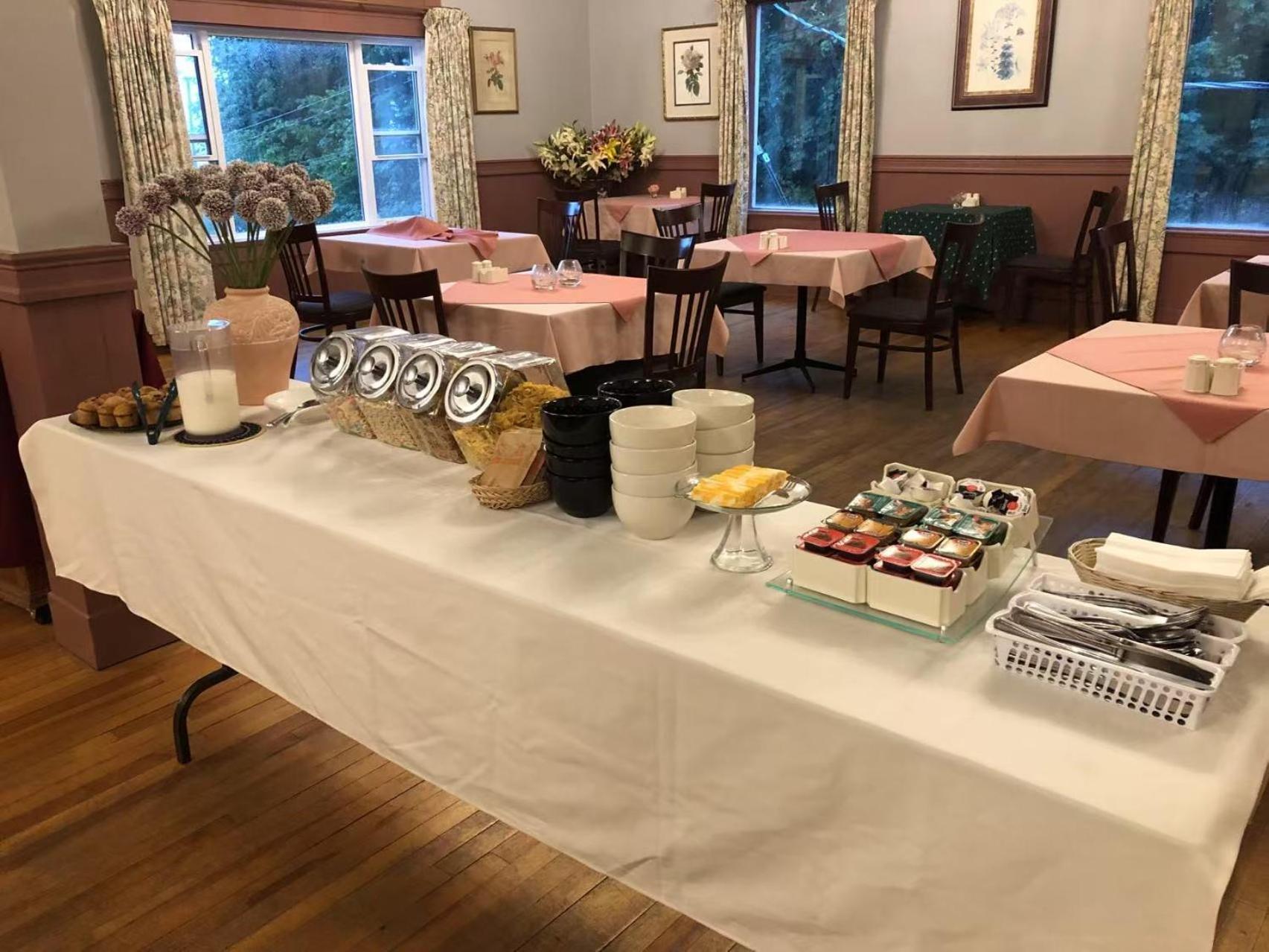 Braeside Country Inn بيكتو المظهر الخارجي الصورة