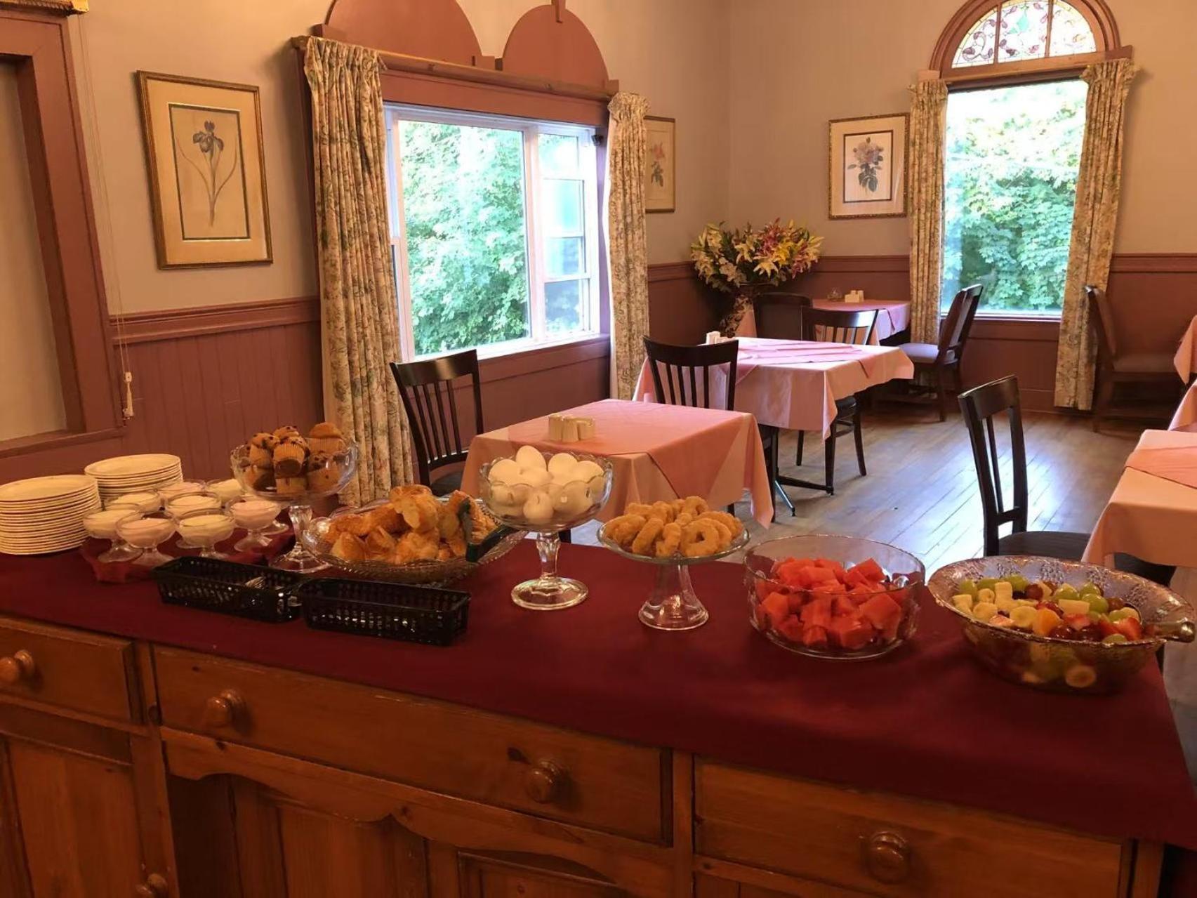 Braeside Country Inn بيكتو المظهر الخارجي الصورة